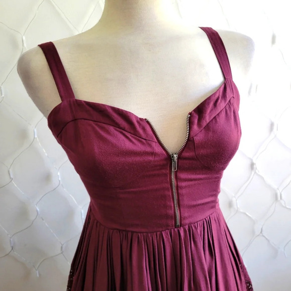 The Jetset Diaries Sundress / Deep Purple / Size Small - Picture 2 of 8